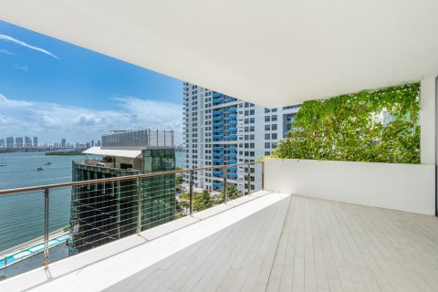 Condominio en venta en Miami Beach, Florida, 3 dormitorios, 231.88 m2 № 1934583 - foto 3