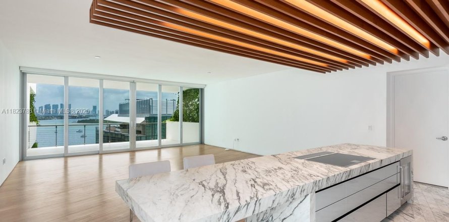 Condo à Miami Beach, Floride, 3 chambres № 1934583