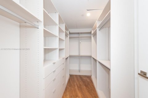 Condominio en venta en Miami Beach, Florida, 3 dormitorios, 231.88 m2 № 1934583 - foto 13