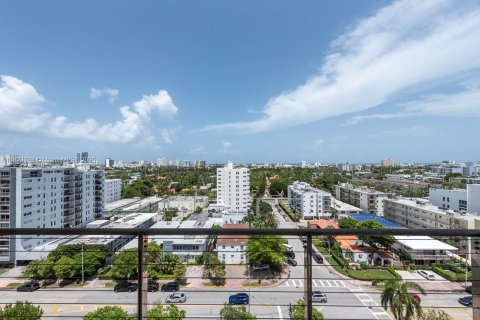Condominio en venta en Miami Beach, Florida, 3 dormitorios, 231.88 m2 № 1934583 - foto 19