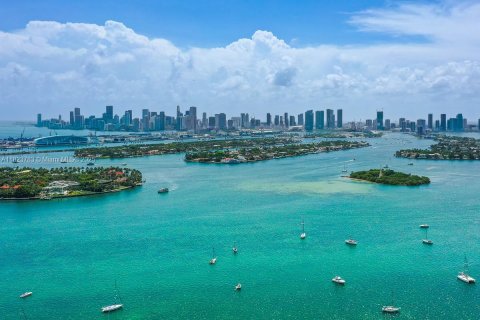 Condominio en venta en Miami Beach, Florida, 3 dormitorios, 231.88 m2 № 1934583 - foto 30