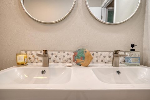 Villa ou maison à vendre à Bradenton, Floride: 3 chambres, 137.03 m2 № 2406390 - photo 21