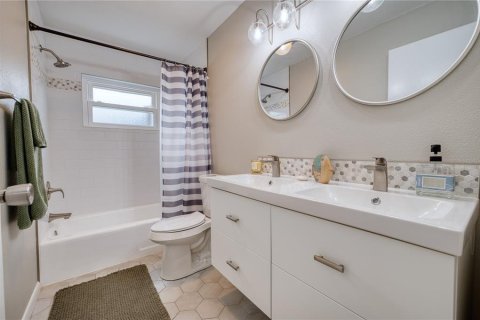Villa ou maison à vendre à Bradenton, Floride: 3 chambres, 137.03 m2 № 2406390 - photo 20