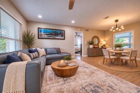 Villa ou maison à vendre à Bradenton, Floride: 3 chambres, 137.03 m2 № 2406390 - photo 8