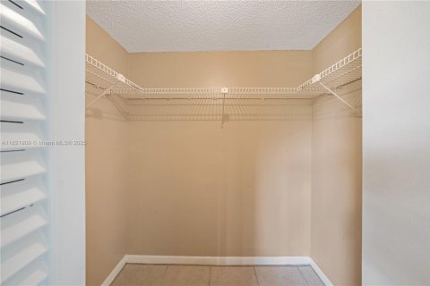 Condominio en venta en Tamarac, Florida, 2 dormitorios, 96.62 m2 № 1784008 - foto 18