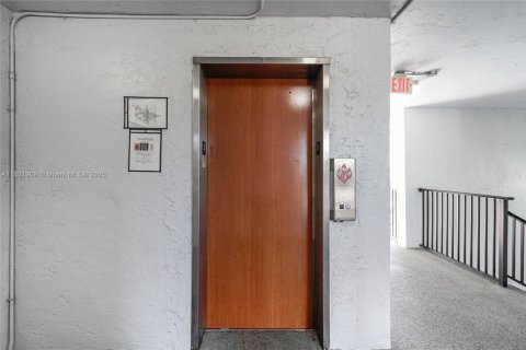 Condominio en venta en Tamarac, Florida, 2 dormitorios, 96.62 m2 № 1784008 - foto 24