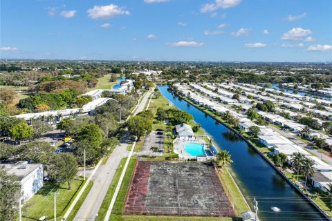 Condominio en venta en Tamarac, Florida, 2 dormitorios, 96.62 m2 № 1784008 - foto 28