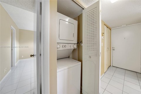 Condominio en venta en Tamarac, Florida, 2 dormitorios, 96.62 m2 № 1784008 - foto 23