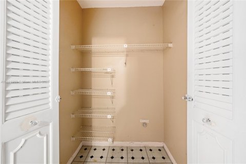 Condominio en venta en Tamarac, Florida, 2 dormitorios, 96.62 m2 № 1784008 - foto 11