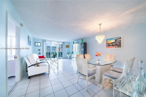 Copropriété à vendre à Hollywood, Floride: 1 chambre, 83.61 m2 № 1958846 - photo 11