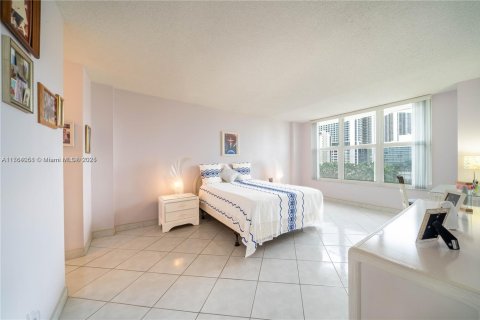 Copropriété à vendre à Hollywood, Floride: 1 chambre, 83.61 m2 № 1958846 - photo 18