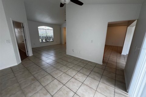 Villa ou maison à louer à Davenport, Floride: 3 chambres, 176.51 m2 № 1879325 - photo 10