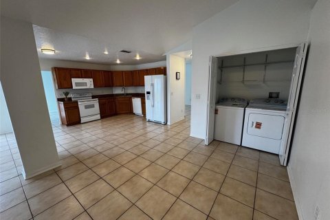 Villa ou maison à louer à Davenport, Floride: 3 chambres, 176.51 m2 № 1879325 - photo 13