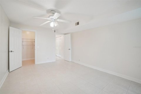 Condo in South Pasadena, Florida, 2 bedrooms № 2201382 - photo 18