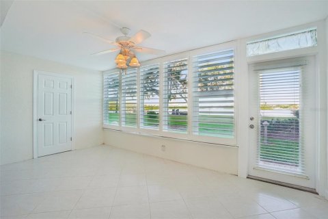 Condo in South Pasadena, Florida, 2 bedrooms № 2201382 - photo 22