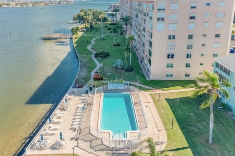 Condo in South Pasadena, Florida, 2 bedrooms  № 2201382