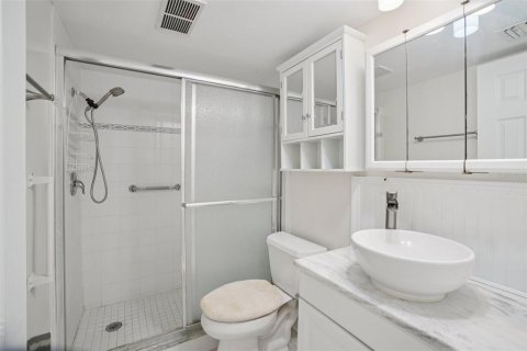 Condo in South Pasadena, Florida, 2 bedrooms № 2201382 - photo 10