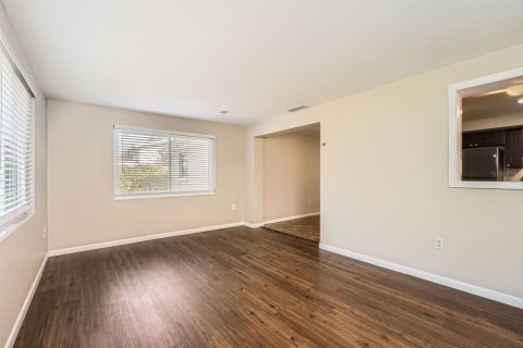 Casa en venta en New Port Richey, Florida, 2 dormitorios, 113.99 m2 № 1540271 - foto 5