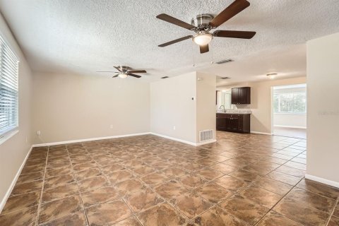 Casa en venta en New Port Richey, Florida, 2 dormitorios, 113.99 m2 № 1540271 - foto 2
