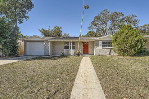 Casa en venta en New Port Richey, Florida, 2 dormitorios, 113.99 m2 № 1540271 - foto 1