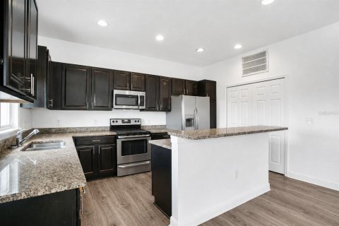 Villa ou maison à vendre à Winter Haven, Floride: 4 chambres, 174.1 m2 № 2312269 - photo 8