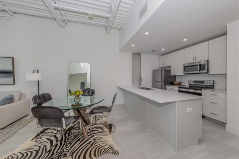 Condominio en venta en Sarasota, Florida, 1 dormitorio, 83.33 m2 № 1250250 - foto 29