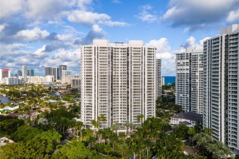 Купить кондоминиум в Авентура, Флорида 2 спальни, 140.28м2, № 1990865 - фото 3