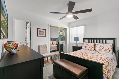 Condo in Lake Mary, Florida, 2 bedrooms № 2227840 - photo 9