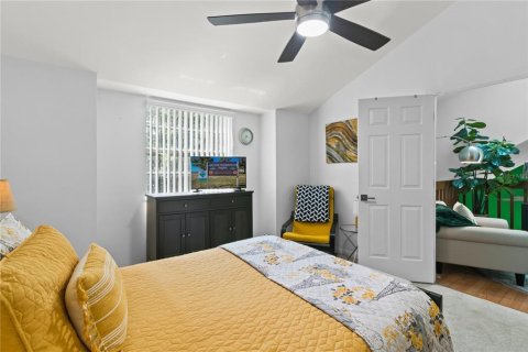 Condo in Lake Mary, Florida, 2 bedrooms № 2227840 - photo 12