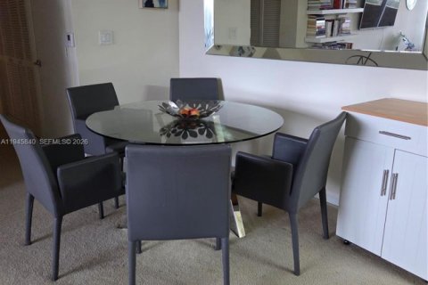 Condominio en venta en Aventura, Florida, 1 dormitorio, 79.9 m2 № 2088968 - foto 7
