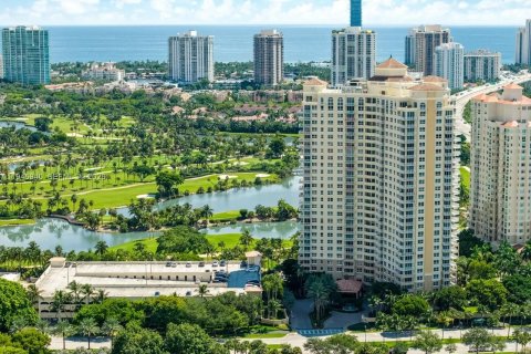 Condominio en venta en Aventura, Florida, 1 dormitorio, 79.9 m2 № 2088968 - foto 15