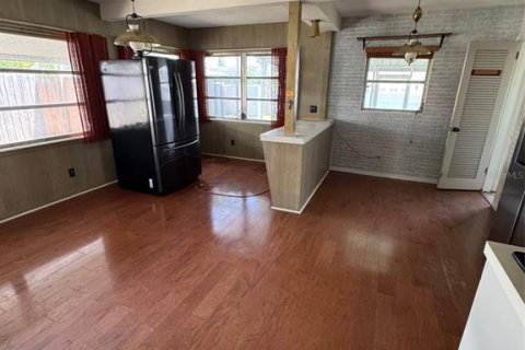 House in Seminole, Florida 2 bedrooms, 114.83 sq.m. № 1788086 - photo 8