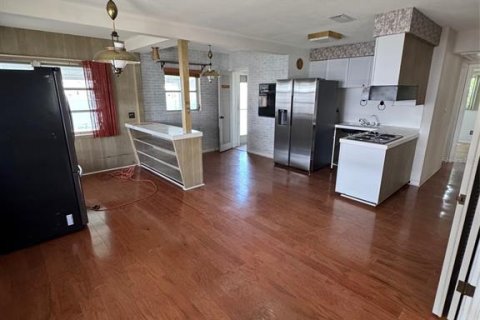 House in Seminole, Florida 2 bedrooms, 114.83 sq.m. № 1788086 - photo 7