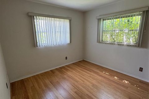 House in Seminole, Florida 2 bedrooms, 114.83 sq.m. № 1788086 - photo 12