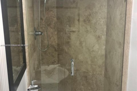 Copropriété à louer à Miami, Floride: 2 chambres, 105.72 m2 № 1966389 - photo 20