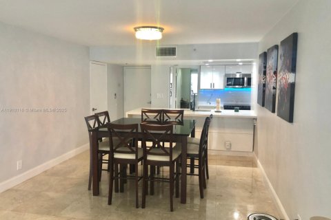 Copropriété à louer à Miami, Floride: 2 chambres, 105.72 m2 № 1966389 - photo 10