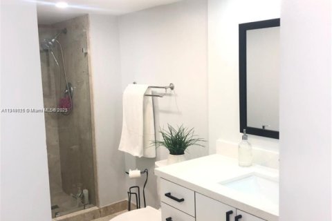 Copropriété à louer à Miami, Floride: 2 chambres, 105.72 m2 № 1966389 - photo 15