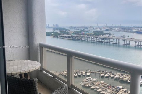 Copropriété à louer à Miami, Floride: 2 chambres, 105.72 m2 № 1966389 - photo 3