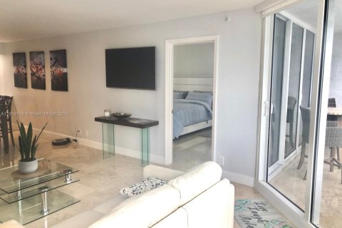 Copropriété à louer à Miami, Floride: 2 chambres, 105.72 m2 № 1966389 - photo 5