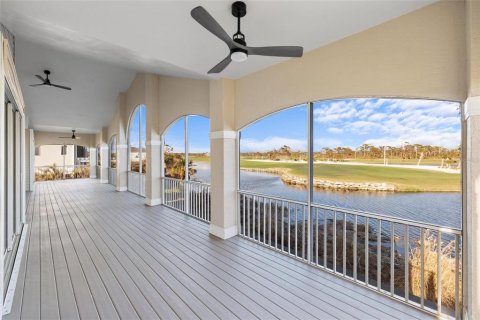 House in Englewood, Florida 3 bedrooms, 219.25 sq.m. № 2103754 - photo 16