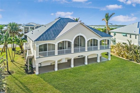 House in Englewood, Florida 3 bedrooms, 219.25 sq.m. № 2103754 - photo 6