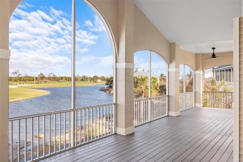 House in Englewood, Florida 3 bedrooms, 219.25 sq.m. № 2103754 - photo 15