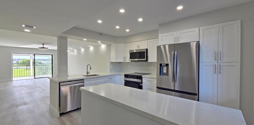 Condo à Delray Beach, Floride, 2 chambres  № 2262892
