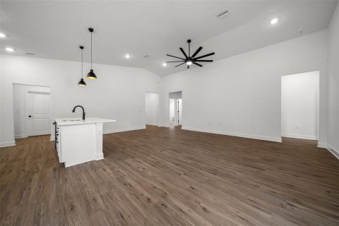 Villa ou maison à vendre à Spring Hill, Floride: 4 chambres, 191.47 m2 № 2259363 - photo 15