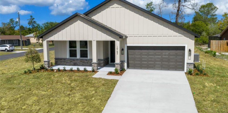 Villa ou maison à Spring Hill, Floride 4 chambres, 191.47 m2 № 2259363