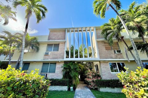 Condo à Miami Beach, Floride, 1 chambre  № 1845565