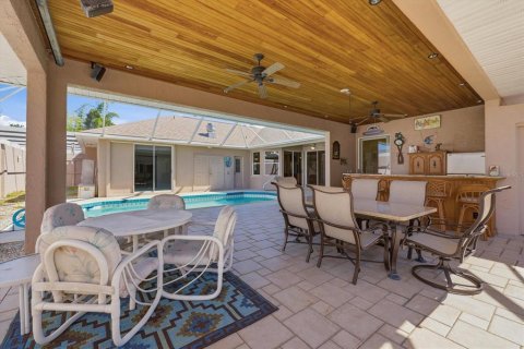 Villa ou maison à vendre à Englewood, Floride: 3 chambres, 250.28 m2 № 2431668 - photo 4