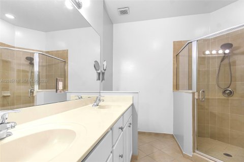 Touwnhouse à louer à Homestead, Floride: 4 chambres, 161.28 m2 № 2357027 - photo 17