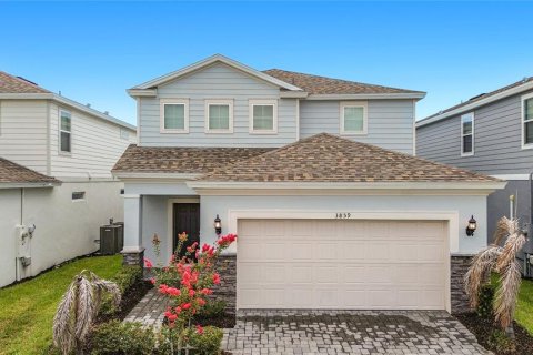 House in Davenport, Florida 5 bedrooms, 243.59 sq.m. № 2211571 - photo 2