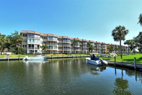 Condo in Sarasota, Florida, 1 bedroom  № 1205496 - photo 30